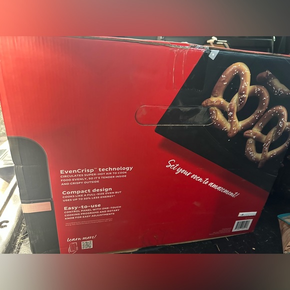 OMNI air fryer / toaster oven combo - Picture 5 of 5